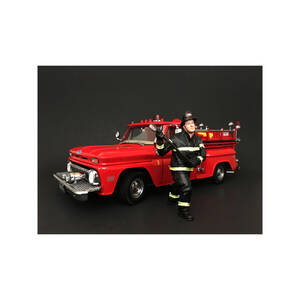 American 77511 Firefighter With Axe Figurines  Figures For 1:24 Models