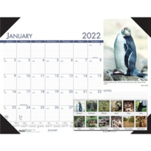 House HOD 172 Earthscapes Wildlife Desk Pad - Academic - Julian Dates 