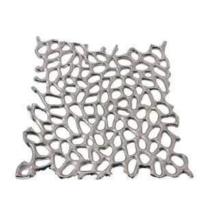 Homeroots.co 383749 Silver Square Plate In Shiny Nickel Finished For H