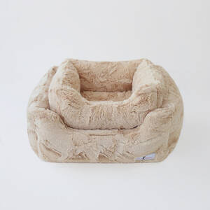 Hello 70032 Luxe Dog Bed