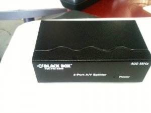 Black AC650A-2 2-port Audiovideo Splitter