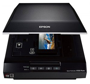 Epson B11B210201 Perfection V550 - Flatbed Scanner - Desktop - High-sp