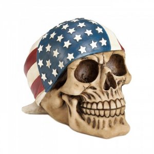 Dragon 10017677 Skull With American Flag Bandana Figurin