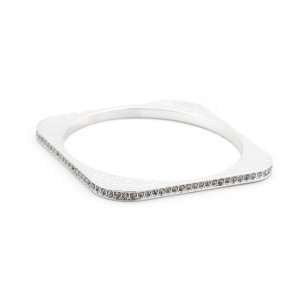 Icon J4288 Hammered Cz Square Bangle Bc00069xw-v01