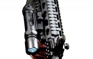 Utg LTEL228QA 400 Lumen Combat Led Light Handheld Or Qd Mount