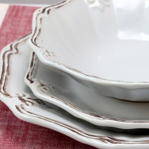 Elama ELM-FLEURDELYS-WHITE Fleur De Lys 20-piece Dinnerware Set In Whi