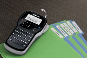 Dymo 1815990 Rechargeable Handheld Label Maker With Pc Or Mac Connecti