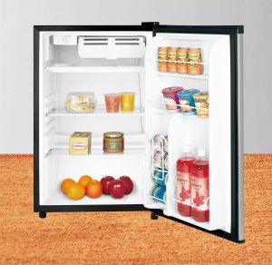 Curtis RFR465 4.6 Cu Ft Ss Door Refrig