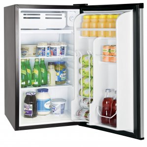 Curtis RFR322 3.5 Cu. Ft. Mini Fridge Blk