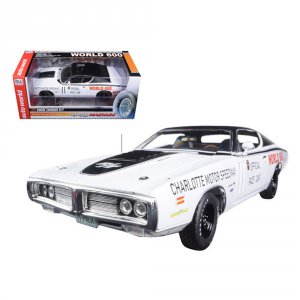 Autoworld AW223 Brand New 1:18 Scale Diecast Car Model Of 1971 Dodge C