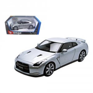 Bburago 12079s Brand New 1:18 Scalediecast Car Model Of2009 Nissan Gt-