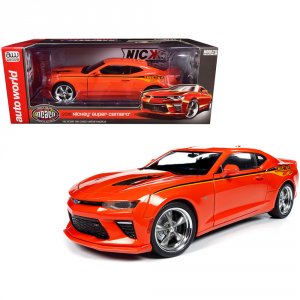 Autoworld AW256 Brand New 118 Scale Diecast Car Model Of 2016 Chevrole