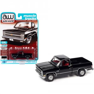 Autoworld 64312-AWSP069B 1982 Chevrolet Silverado 10 Fleetside Pickup 