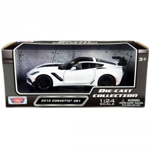 Motormax 79356w 2019 Chevrolet Corvette Zr1 White With Black Accents 1