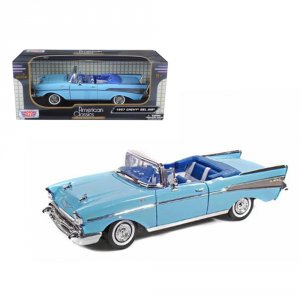 Motormax 73175grn 1957 Chevrolet Bel Air Convertible Light Blue With B