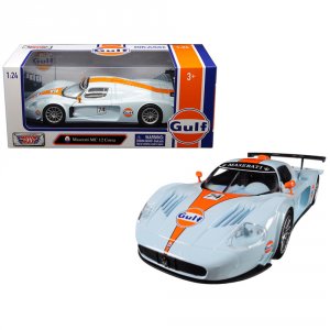 Motormax 79643 Maserati Mc 12 Corsa 74 With Gulf Livery Light Blue Wit