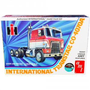 Amt AMT1203 Skill 3 Model Kit International Transtar Co-4070a Truck Tr