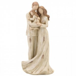 Accent 10018855 Parents And Daughter Carved-look Figurine