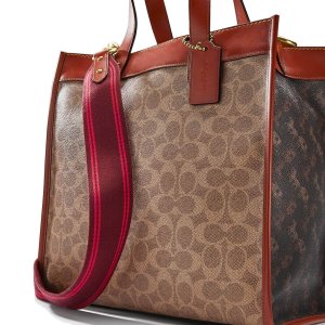 888d COACH C0776-B4SI0 Coach Field Tote In Signature Canvas With Horse