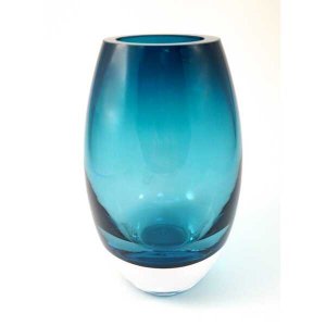 Homeroots.co 375824 9 Mouth Blown Crystal Peacock Blue Crystal Vase