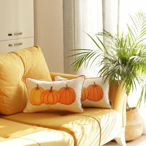 Homeroots.co 376877 Set Of 4 20 Thanksgiving Pumpkin Throw Pillow Cove