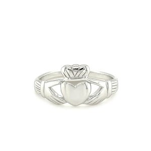 Unbranded 97544-7 Sterling Silver Wide Polished Claddagh Ring Size: 7