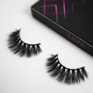 Beauty E-0117 Be Batty Lashes Laura