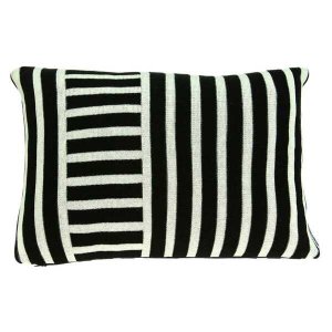 Homeroots.co 334203 20 X 5 X 12 Transitional Black Pillow Cover With D