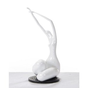 Homeroots.co 284060 24 White Lass Sculpture