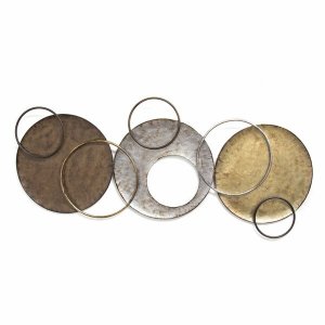 Homeroots.co 321172 Charming Textured Metal Wall Decor