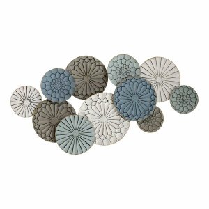 Homeroots.co 373223 Boho-inspired Metal Plates Wall Decor