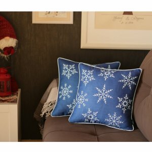 Homeroots.co 376885 Set Of 2 18 Christmas Snowflakes Throw Pillow Cove