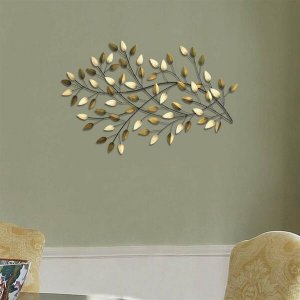 Homeroots.co 321348 Brushed Gold Flowing Leaves Metal Wall Decor