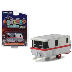 Greenlight 34040A 1959 Holiday House Travel Trailer Silver With Red St