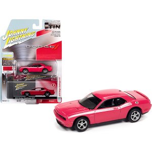 Johnny JLCT006-JLSP147B 2010 Dodge Challenger Rt Furious Fuchsia Pink 