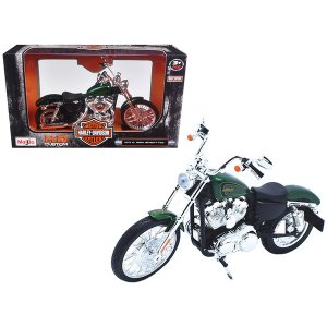 Maisto 32335GRN 2013 Harley Davidson Xl 1200v Seventy Two Green Motorc