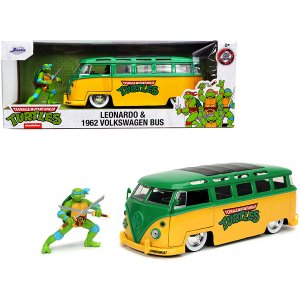 Jada 30208 1962 Volkswagen Bus Yellow And Green With Leonardo Diecast 