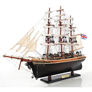 Old T014 Cutty Sark Small-scaled Model Ship