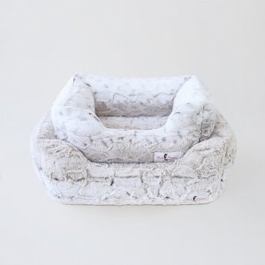 Hello 70044 Deluxe Dog Bed