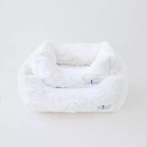 Hello 70074 Bella Dog Bed