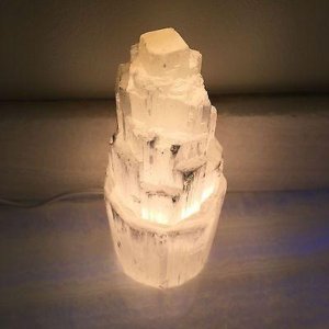 Cuarto 8J-V5XN-7FBV Selenite Skyscraper Lamp Small