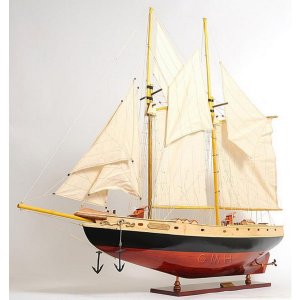 Old Y133 Painted Bluenose Ii Medium-scaled Model Schooner