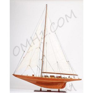 Old Y044 Shamrock V Large-scaled Model Yacht