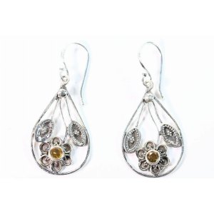 Wild PPLI17 Flower With Leaves Earrings