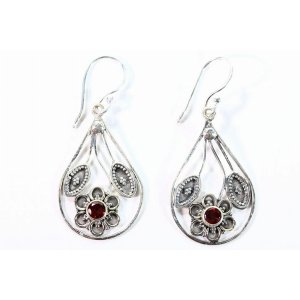 Wild PPLI19 Flower With Leaves Earrings