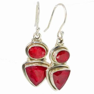 Wild 3UHRRUB108 Trillion And Oval Cut Natural Indian Ruby Earrings