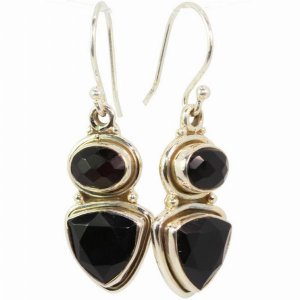 Wild 3UHBLONYX112 Trillion And Oval Cut Black Onyx Earrings