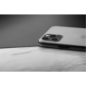 Moshi 99MO111933 This Super Thin Case Is Ultra Sleek And Mirrors The L