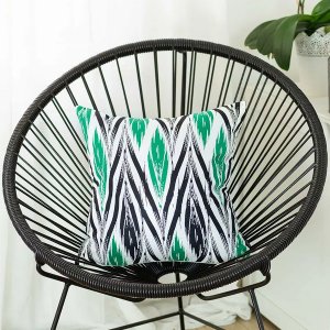 Homeroots.co 355297 18x18 Geometric Green Lit Decorative Throw Pillow 