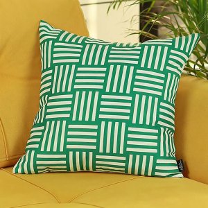 Homeroots.co 355350 18x18 Memphis Printed Decorative Throw Pillow Cove